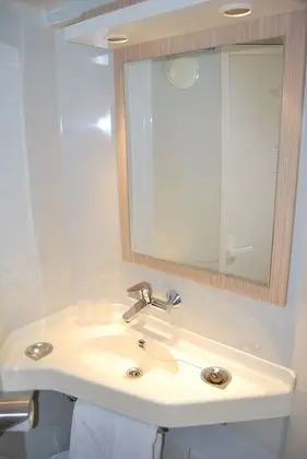 Standard Oda, Birden Çok Yatak (1 Double and 1 Single bed)