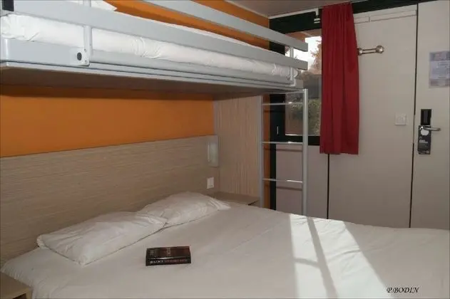 Standard Oda, Birden Çok Yatak (1 Double and 1 Single bed)