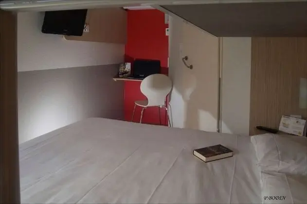 Standard Oda, Birden Çok Yatak (1 Double and 1 Single bed)