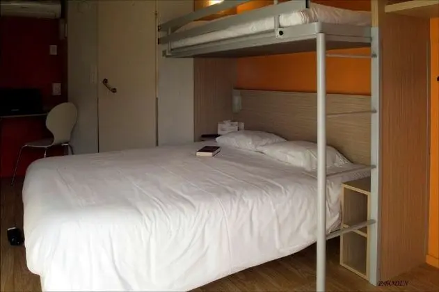 Standard Oda, Birden Çok Yatak (1 Double and 1 Single bed)