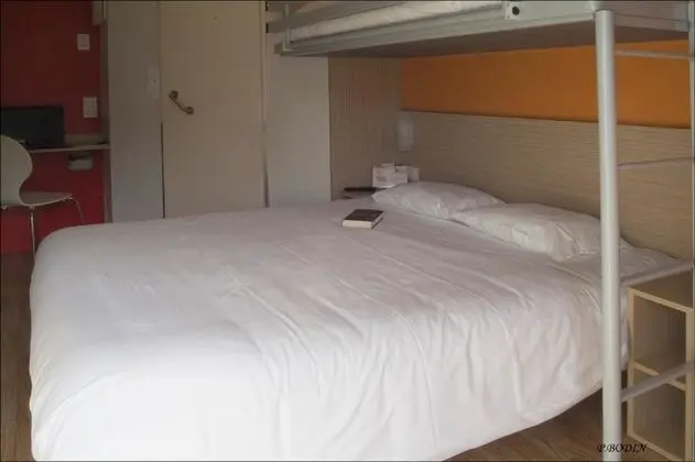 Standard Oda, Birden Çok Yatak (1 Double and 1 Single bed)