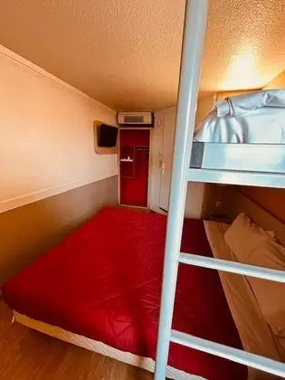 Standard Oda, Birden Çok Yatak (1 Double and 1 Single bed)