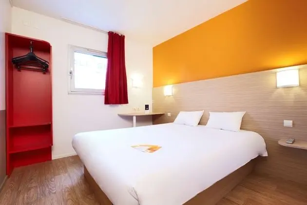 Standard Oda, Birden Çok Yatak (1 Double and 1 Single bed)