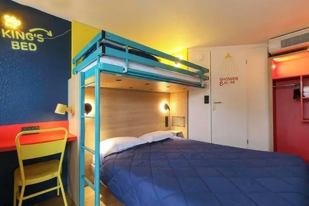 Standard Oda, Birden Çok Yatak (1 Double and 1 Single bed)
