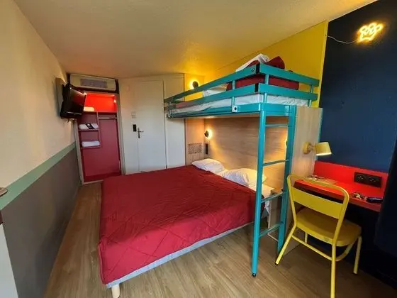 Standard Oda, Birden Çok Yatak (1 Double and 1 Single bed)