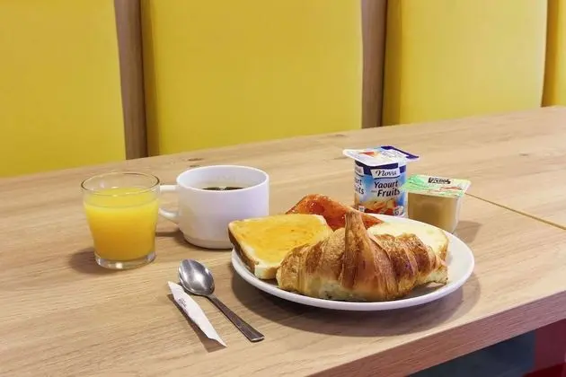 Standard Oda, Birden Çok Yatak (1 Double and 1 Single bed)