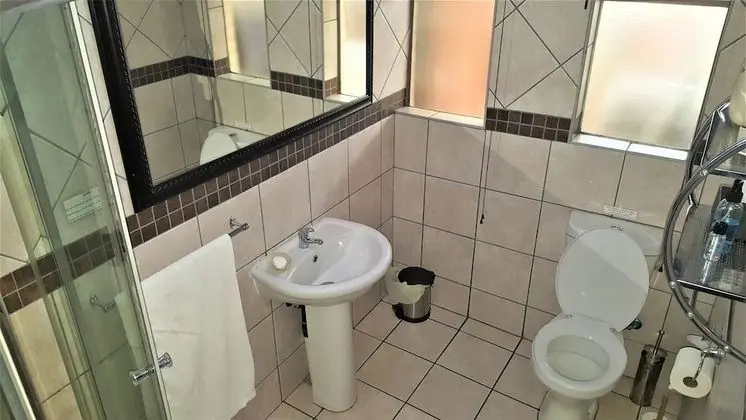 Basic Tek Büyük Yataklı Oda