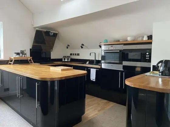 Apart Daire, 1 Büyük (Queen) Boy Yatak