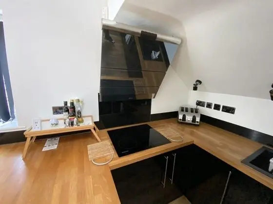 Apart Daire, 1 Büyük (Queen) Boy Yatak