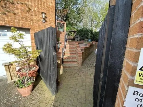 Apart Daire, 1 Büyük (Queen) Boy Yatak