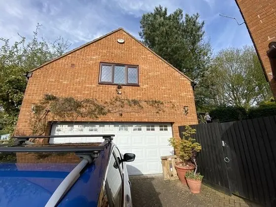 Apart Daire, 1 Büyük (Queen) Boy Yatak