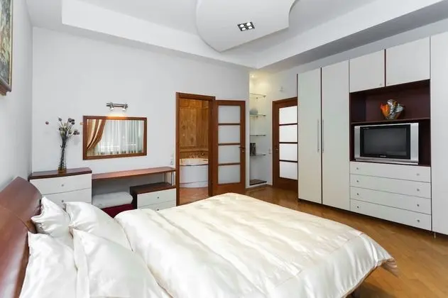Premium Apart Daire, 2 Yatak Odası (Nezavisimosti 12)