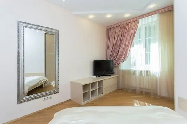 Premium Apart Daire, 2 Yatak Odası (Nezavisimosti 12)