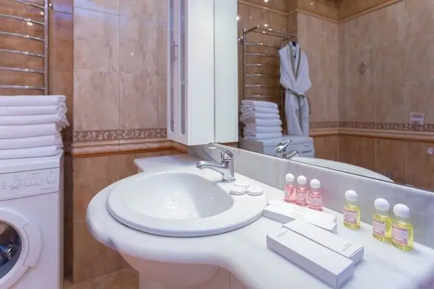 Premium Apart Daire, 2 Yatak Odası (Nezavisimosti 12)