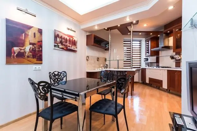 Premium Apart Daire, 2 Yatak Odası (Nezavisimosti 13)