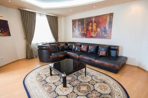 Premium Apart Daire, 2 Yatak Odası (Nezavisimosti 13)