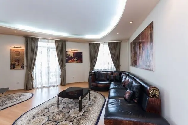 Premium Apart Daire, 2 Yatak Odası (Nezavisimosti 13)