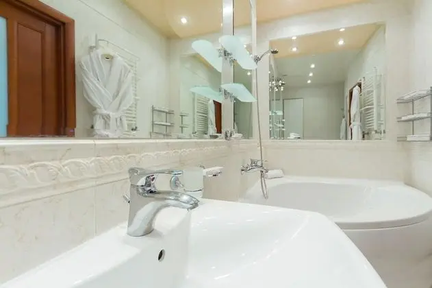 Premium Apart Daire, 2 Yatak Odası (Nezavisimosti 13)