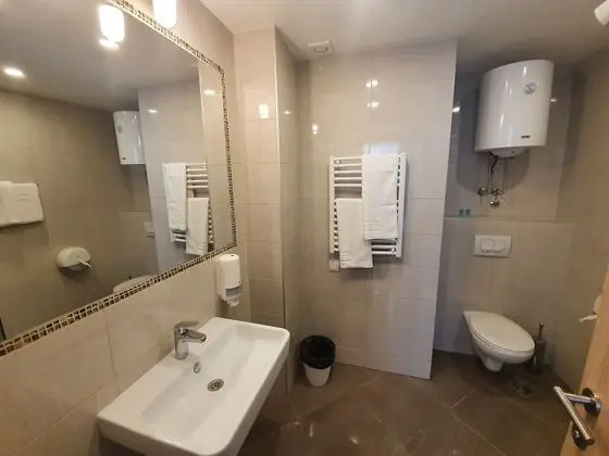 Standard Tek Büyük Yataklı Oda