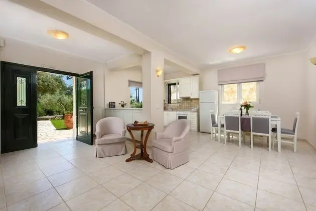 Villa, 4 Yatak Odası, Balkon
