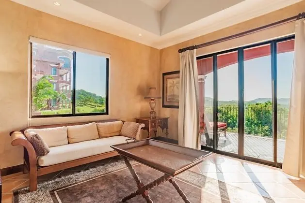 Bougainvillea 2306 - Luxury Apartment
