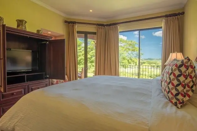 Bougainvillea 5102 - Luxury Apartment