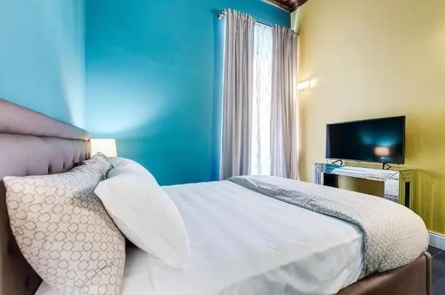 Comfort Tek Büyük veya İki Ayrı Yataklı Oda