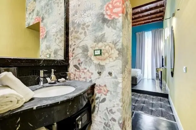 Comfort Tek Büyük veya İki Ayrı Yataklı Oda