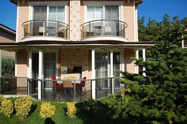 Premium Villa, 4 Bedrooms, Fireplace, Lake View