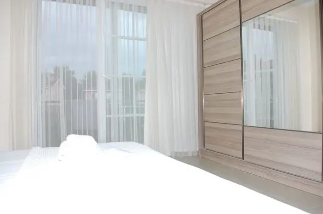Premium Villa, 4 Bedrooms, Smoking, Partial Lake View