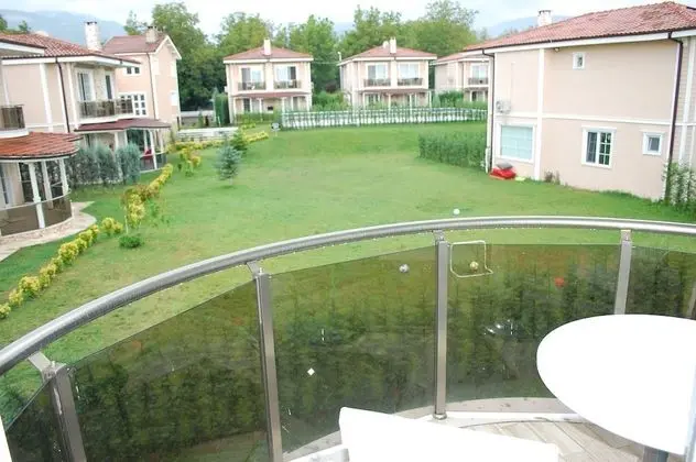 Premium Villa, 4 Bedrooms, Smoking, Partial Lake View