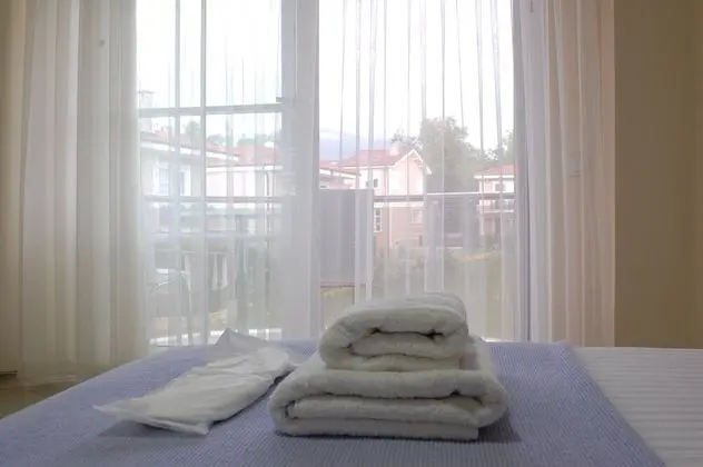 Premium Villa, 4 Bedrooms, Smoking, Partial Lake View