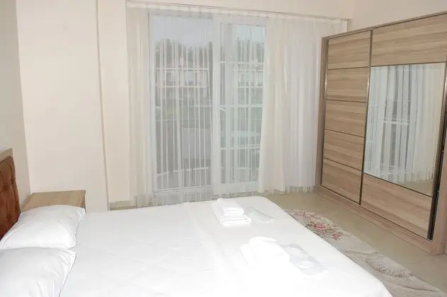 Premium Villa, 4 Bedrooms, Smoking, Partial Lake View