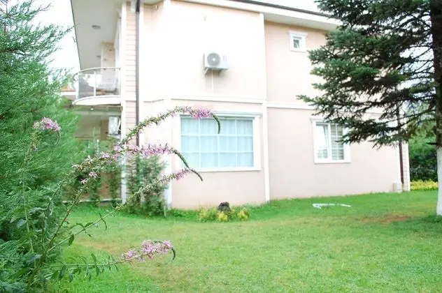 Premium Villa, 4 Bedrooms, Smoking, Partial Lake View