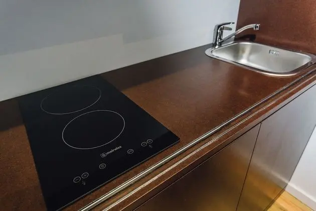 Deluxe Tek Büyük veya İki Ayrı Yataklı Oda, 1 Yatak Odası, Balkon, Avlu Manzaralı