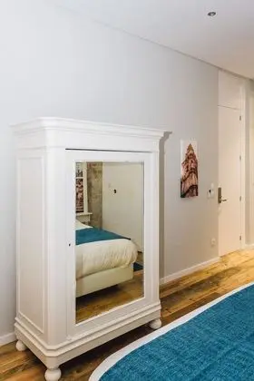 Deluxe Tek Büyük veya İki Ayrı Yataklı Oda, 1 Yatak Odası, Balkon, Avlu Manzaralı