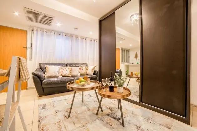 Classic Stüdyo, Sigara İçilmez