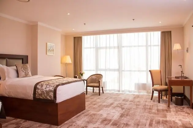 Deluxe Oda, 1 En Büyük (King) Boy Yatak