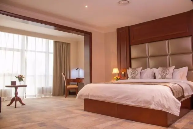 Deluxe Oda, 1 En Büyük (King) Boy Yatak