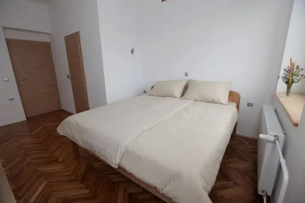 Tek Büyük veya İki Ayrı Yataklı Oda