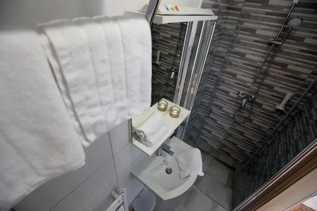 Tek Büyük veya İki Ayrı Yataklı Oda