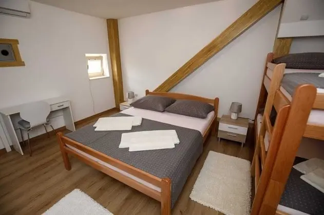 Tek Büyük Yataklı Oda, Dağ Manzaralı