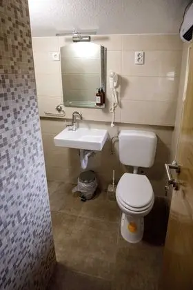 Tek Büyük Yataklı Oda, Dağ Manzaralı