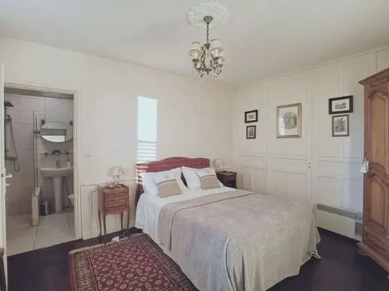 Tek Büyük Yataklı Oda (Sainte-Suzanne)