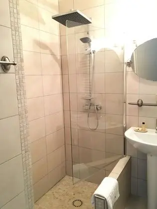 Tek Büyük Yataklı Oda (Sainte-Suzanne)