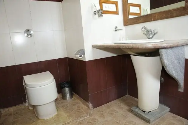 Deluxe Tek Büyük veya İki Ayrı Yataklı Oda