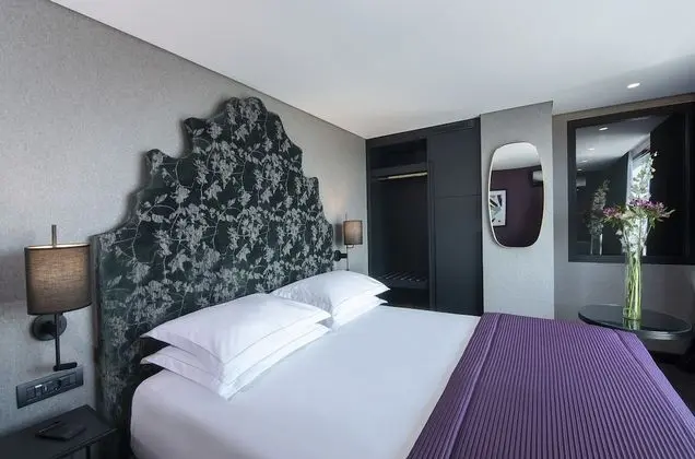 Deluxe Tek Büyük veya İki Ayrı Yataklı Oda, Şehir Manzaralı (High Floor View)