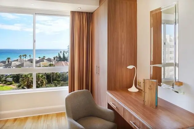 Classic Ocean Room Twin