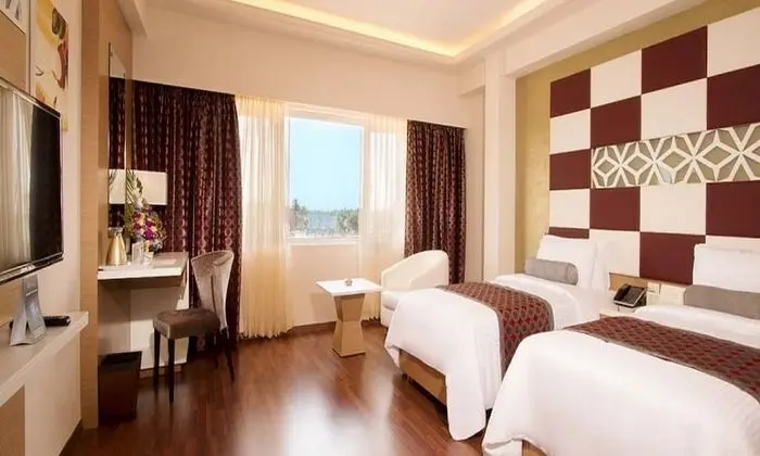 İki Ayrı Yataklı Oda, Sigara İçilebilir, Şehir Manzaralı