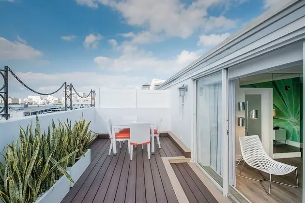 Çatı Katı Süiti (Penthouse), 1 En Büyük (King) Boy Yatak, Teras